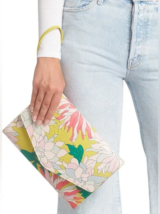 Ted Baker Floral Print Envelope Wristlet - Picture 2 of 12